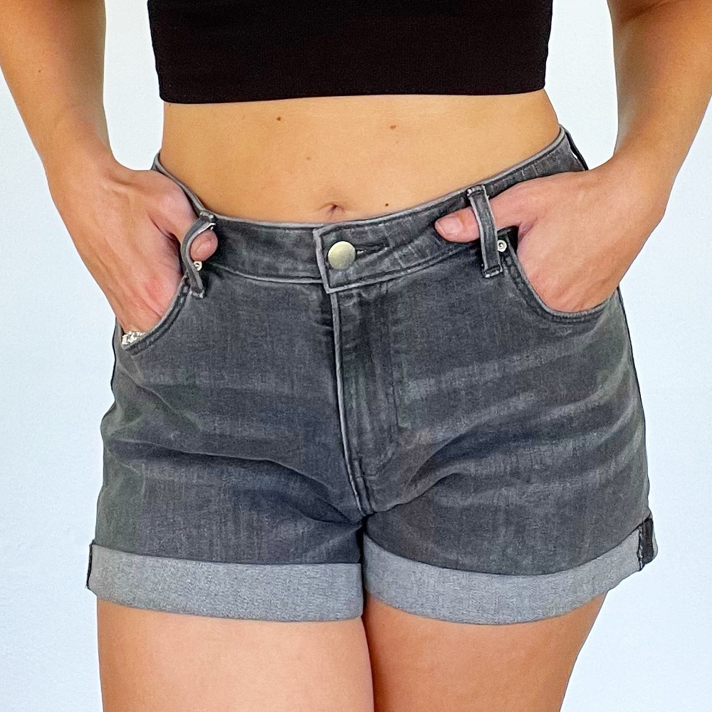 H&M gray mid rise jean shorts size 8